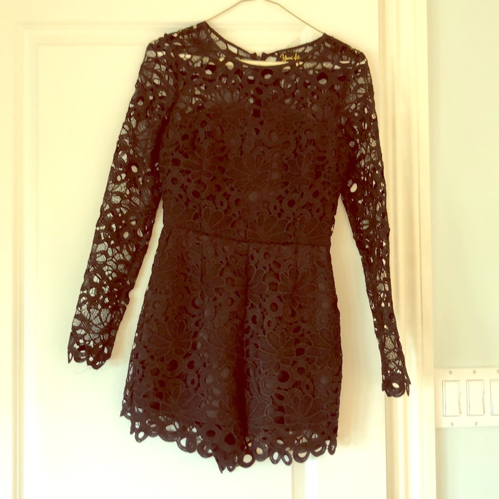 Yumi Kim size XS black long sleeved romper